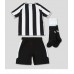 Newcastle United Hjemmebanetrøje Børn 2022-23 Kortærmet (+ Korte bukser)